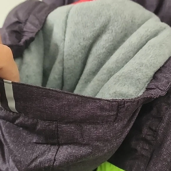 OshKosh B'Gosh Boys' Ski Jacket and Snowbib Snowsuit Set Size 5 - Picture 8 of 14